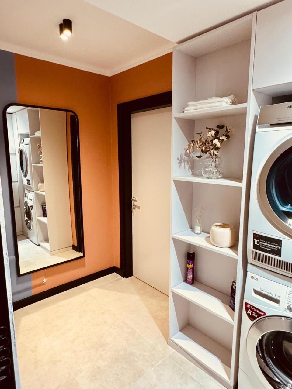 Lili'S Tirana Center Apartments Экстерьер фото