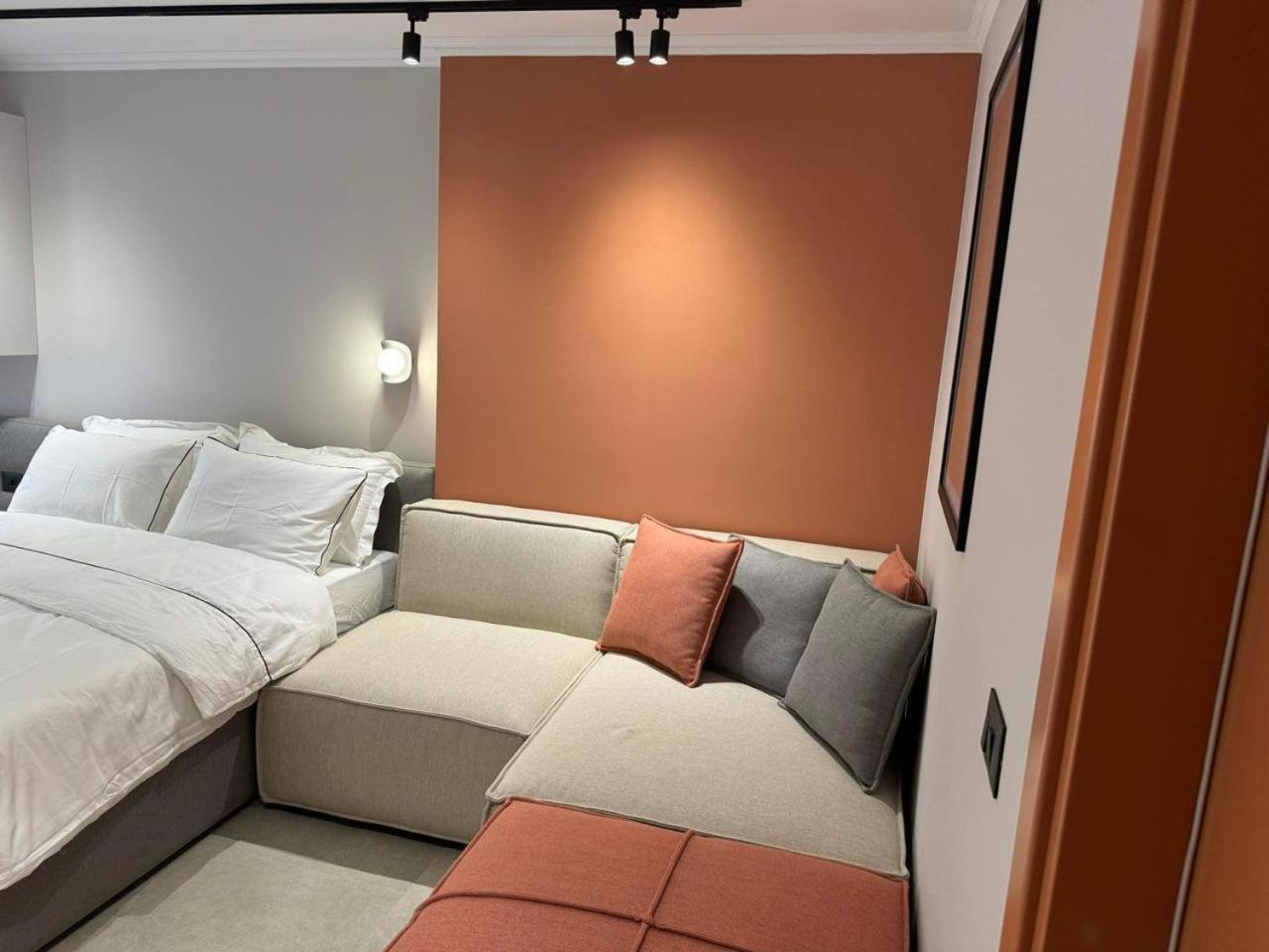 Lili'S Tirana Center Apartments Экстерьер фото